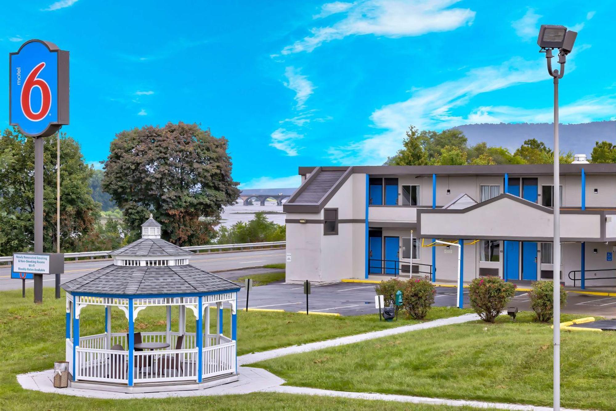 Motel 6 Harrisburg Pa Near Pa Expo Center Exterior photo